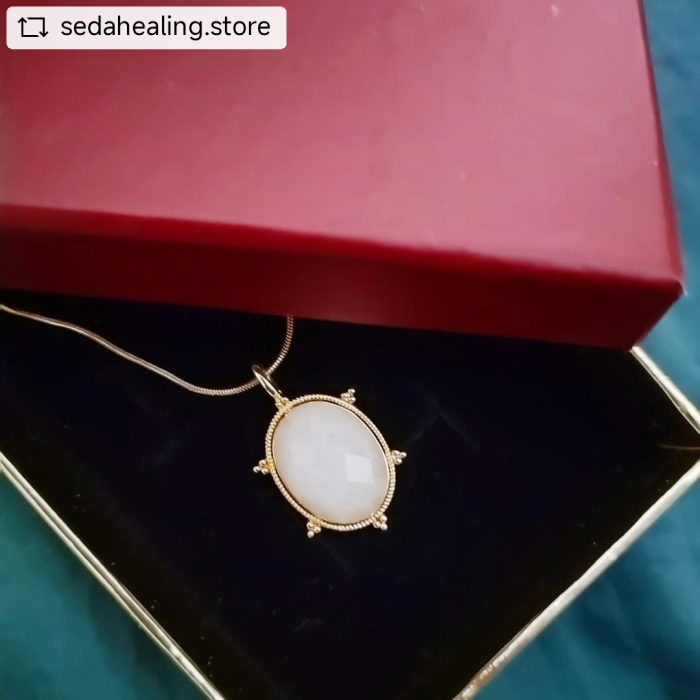 Oval Kolye Aytaşı Beyaz