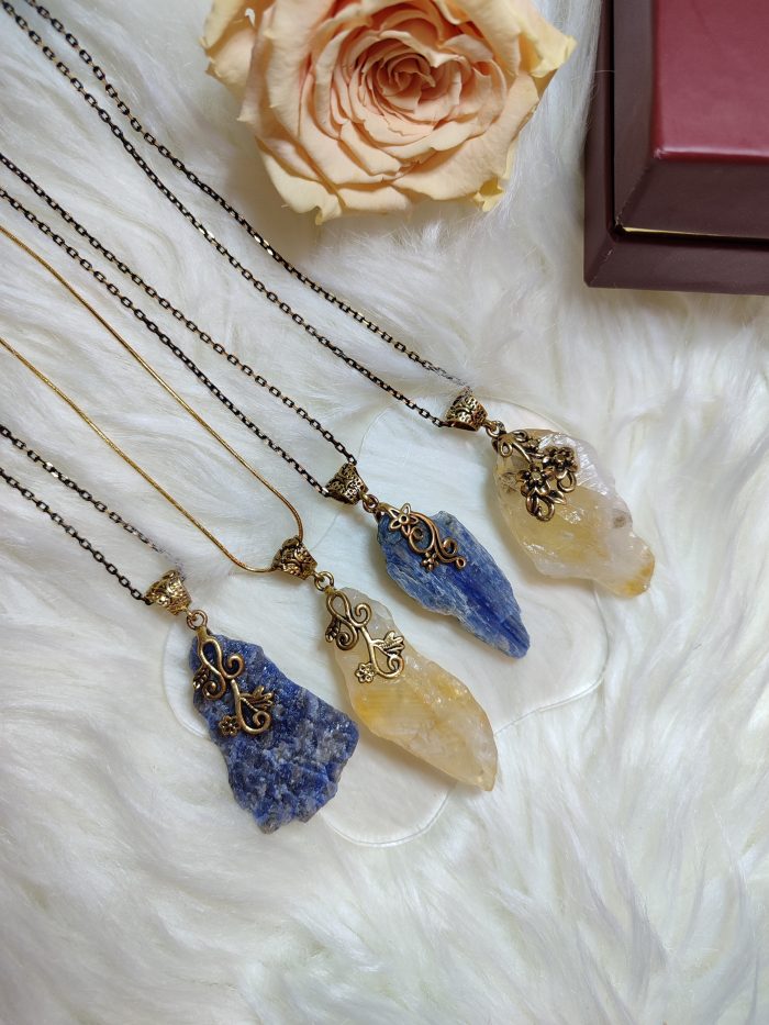 Lapis Kolye